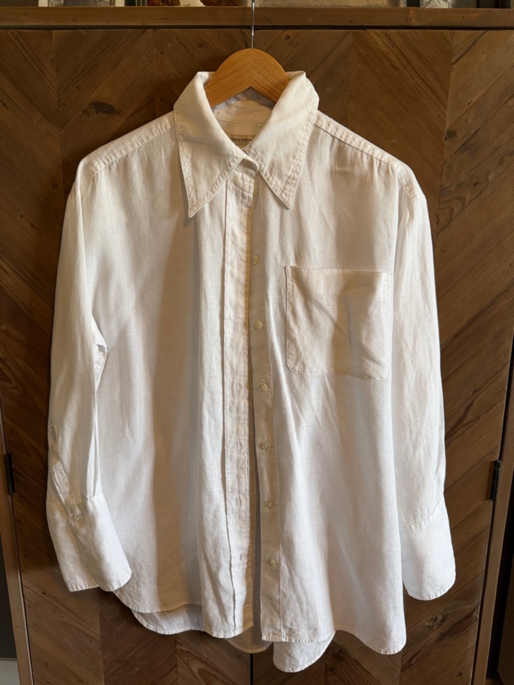Banana Republic White Button-Down Shirt